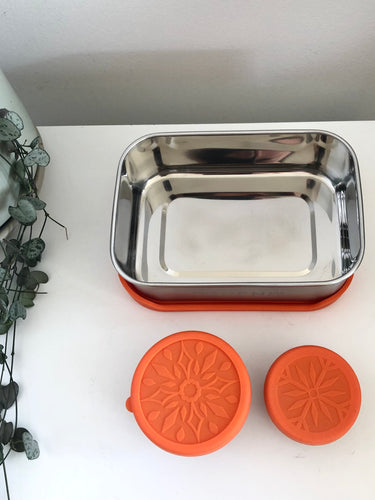 Stainless steel lunch box with snack pots